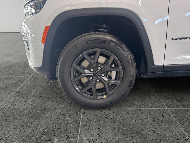 2027 Jeep Grand Cherokee GRAND CHEROKEE L LAREDO ALTITUDE 4X4