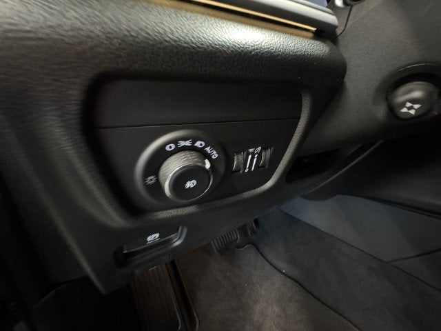 2027 Jeep Grand Cherokee GRAND CHEROKEE L LIMITED 4X4