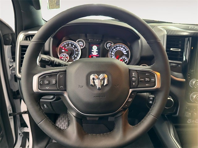 2025 RAM Ram 1500 RAM 1500 BIG HORN CREW CAB 4X4 5'7' BOX