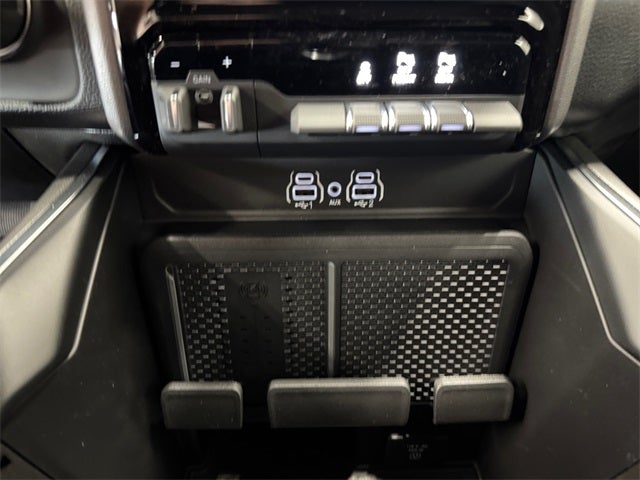 2025 RAM Ram 1500 RAM 1500 LONE STAR CREW CAB 4X4 5'7' BOX