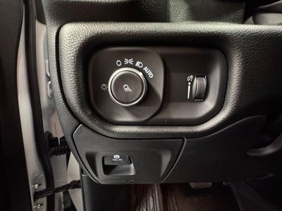 2026 RAM Ram 1500 RAM 1500 TRADESMAN CREW CAB 4X4 5'7' BOX