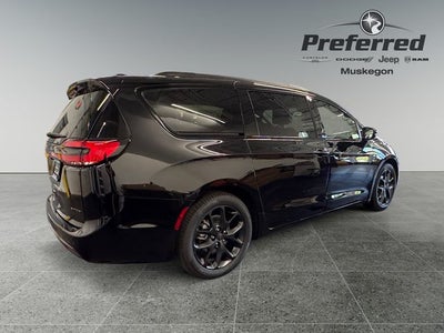 2027 Chrysler Pacifica PACIFICA LIMITED
