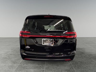 2027 Chrysler Pacifica PACIFICA LIMITED