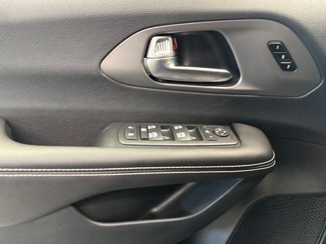 2027 Chrysler Pacifica PACIFICA LIMITED