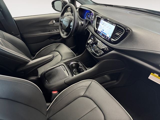 2027 Chrysler Pacifica PACIFICA LIMITED