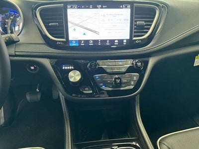 2027 Chrysler Pacifica PACIFICA LIMITED