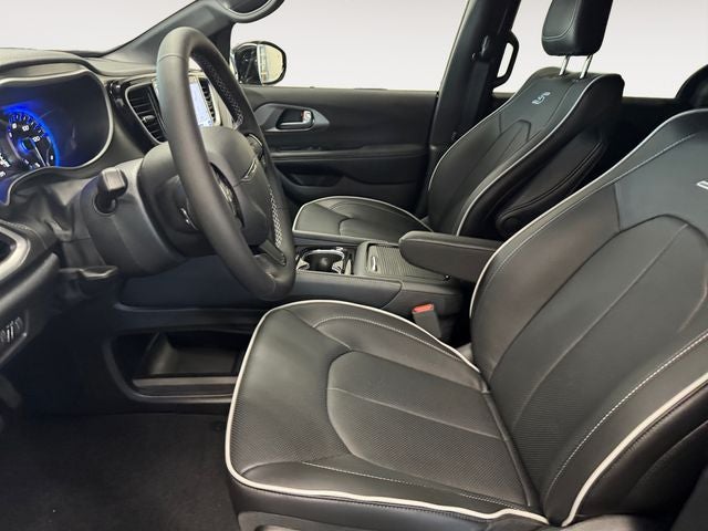 2027 Chrysler Pacifica PACIFICA LIMITED