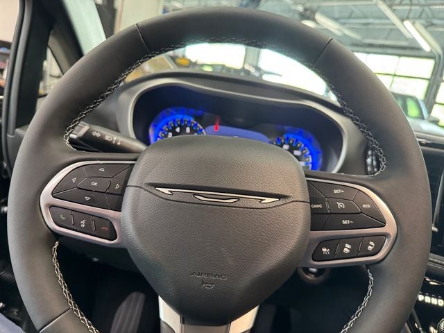 2027 Chrysler Pacifica PACIFICA SELECT AWD