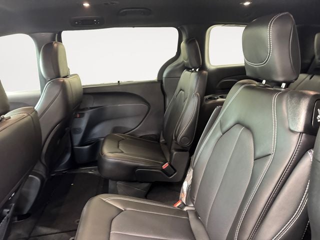 2027 Chrysler Pacifica PACIFICA SELECT AWD
