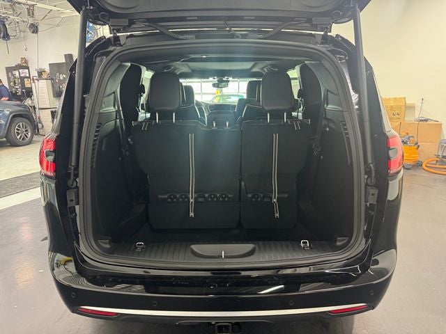 2027 Chrysler Pacifica PACIFICA LIMITED AWD