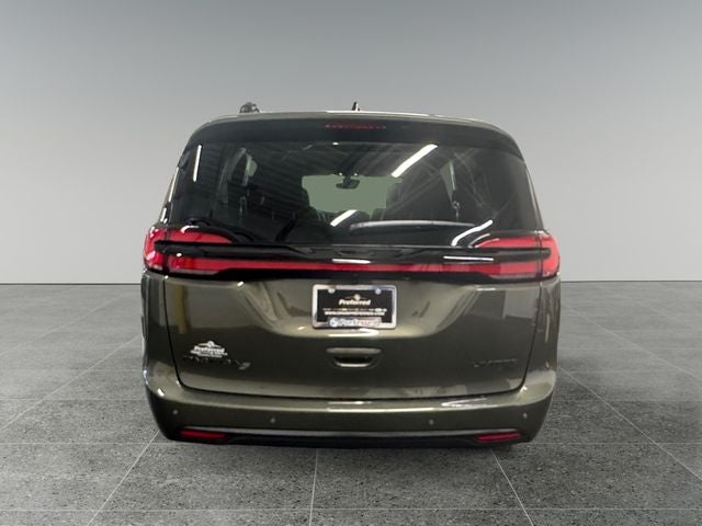 2027 Chrysler Pacifica PACIFICA LIMITED AWD