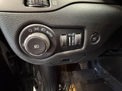 2022 Jeep Cherokee Latitude Lux 3.2 Liter V6 FWD