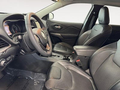 2022 Jeep Cherokee Latitude Lux 3.2 Liter V6 FWD