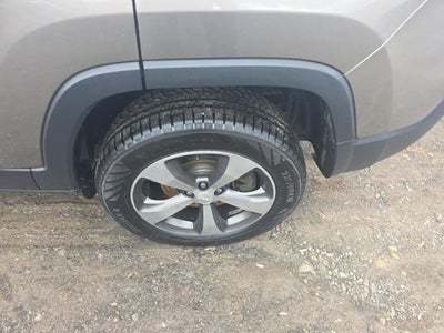 2019 Jeep Cherokee Limited 3.2 Liter V6 4WD