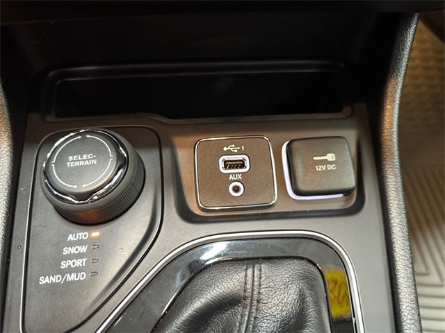 2021 Jeep Cherokee Limited 3.2 Liter V6 4WD