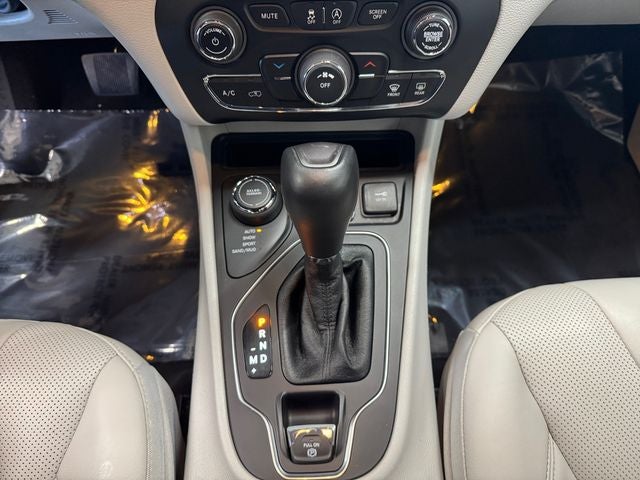 2021 Jeep Cherokee Latitude Lux 3.2 Liter V6 4WD