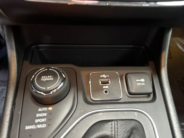 2022 Jeep Cherokee Latitude Lux 3.2 Liter V6 4WD