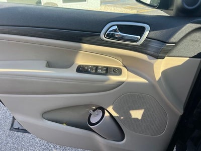 2020 Jeep Grand Cherokee Laredo E 3.6 Liter 4WD
