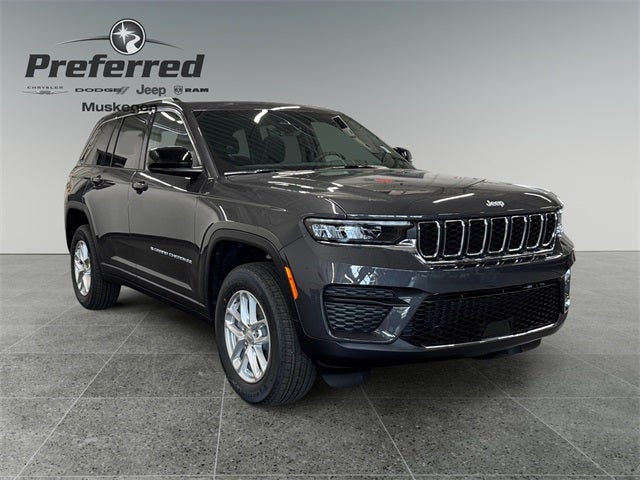 2025 Jeep Grand Cherokee Laredo 3.6 Liter V6 4WD