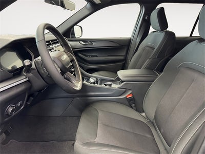 2025 Jeep Grand Cherokee Laredo 3.6 Liter V6 4WD