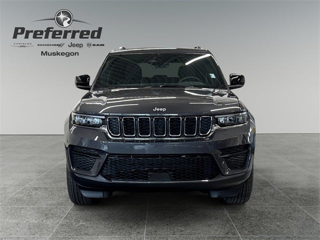 2025 Jeep Grand Cherokee Laredo 3.6 Liter V6 4WD