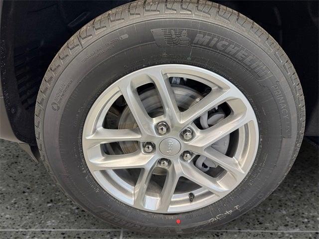 2025 Jeep Grand Cherokee Laredo 3.6 Liter V6 4WD