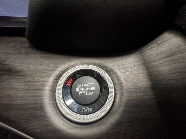 2023 Jeep Grand Cherokee Limited 3.6 Liter V6 4WD