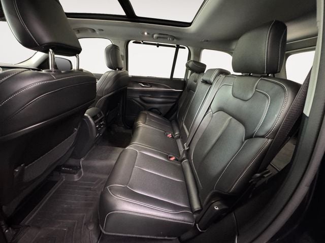 2023 Jeep Grand Cherokee Limited 3.6 Liter V6 4WD