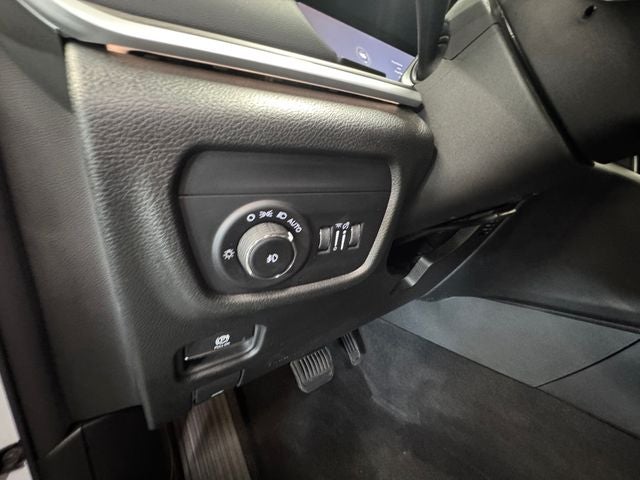 2023 Jeep Grand Cherokee L Limited 3.6 Liter V6 4WD
