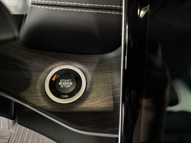 2023 Jeep Grand Cherokee L Limited 3.6 Liter V6 4WD