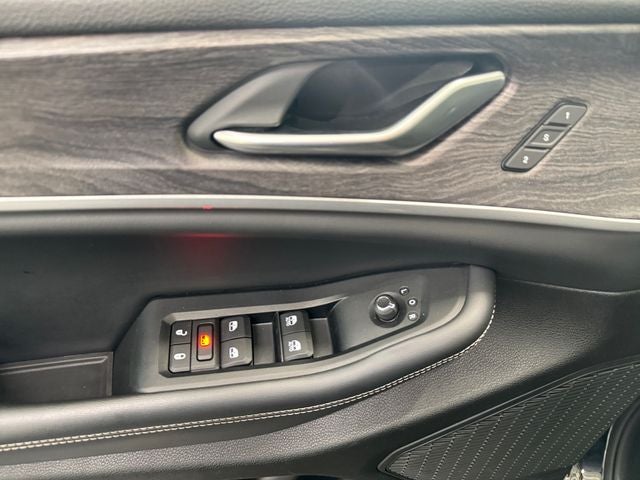 2023 Jeep Grand Cherokee L Limited 3.6 Liter V6 4WD