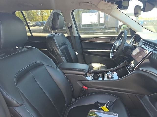 2023 Jeep Grand Cherokee L Limited 3.6 Liter V6 4WD