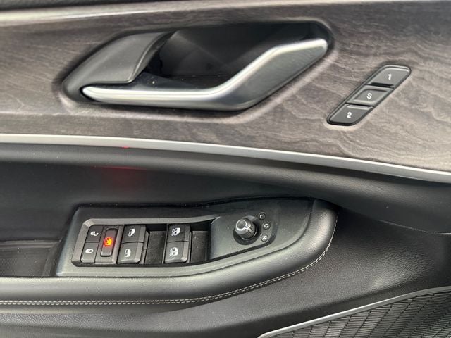 2022 Jeep Grand Cherokee L Limited 3.6 Liter V6 4WD