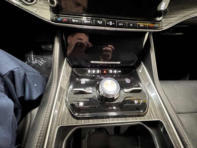 2022 Jeep Wagoneer Series III 5.7 Liter V8 4WD