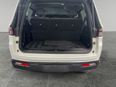 2022 Jeep Wagoneer Series III 5.7 Liter 4WD