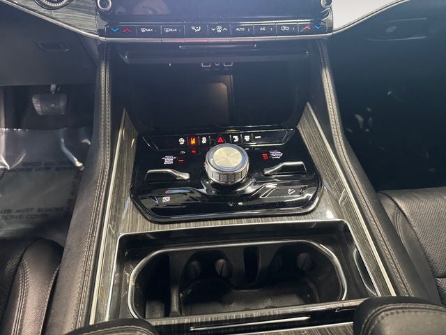 2022 Jeep Wagoneer Series III 5.7 Liter 4WD