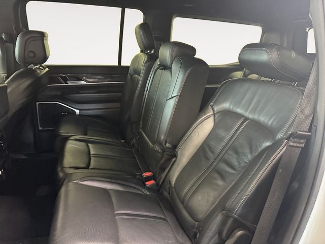 2022 Jeep Wagoneer Series III 5.7 Liter 4WD