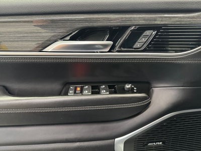 2022 Jeep Wagoneer Series III 5.7 Liter 4WD