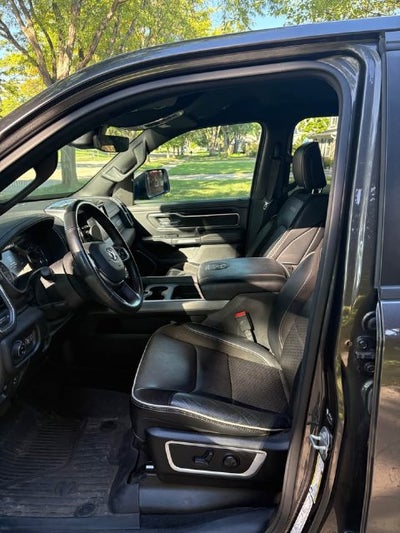 2022 RAM 1500 Laramie 5.7 Liter V8 Hemi Crew Cab 4WD