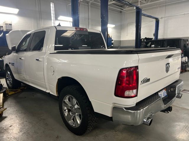 2014 RAM 1500 Big Horn 5.7 Liter V8 Hemi Crew Cab 4WD
