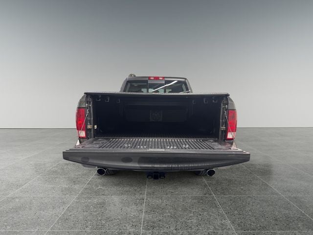 2016 RAM 1500 Big Horn 5.7 Liter V8 Hemi Crew Cab 4WD