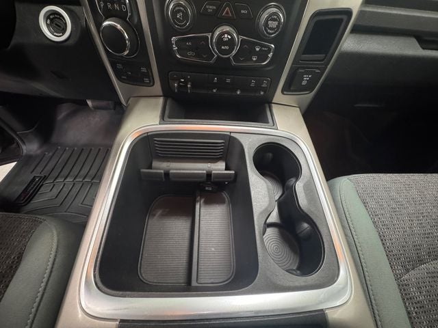 2016 RAM 1500 Big Horn 5.7 Liter V8 Hemi Crew Cab 4WD