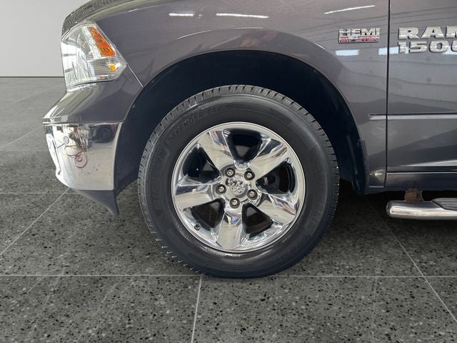 2016 RAM 1500 Big Horn 5.7 Liter V8 Hemi Crew Cab 4WD