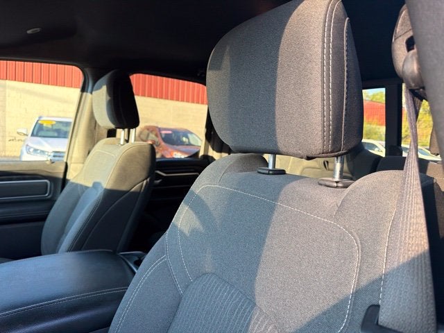 2021 RAM 1500 Big Horn/Lone Star 5.7 Liter V8 hemi Quad Cab 4WD