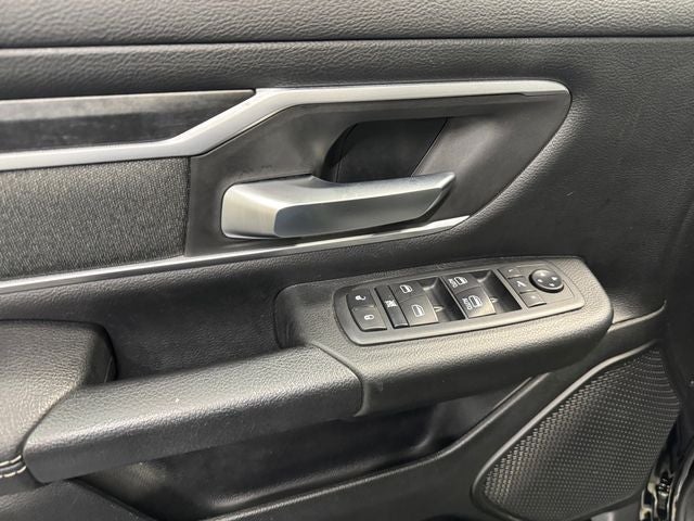 2020 RAM 1500 Big Horn/Lone Star 5.7 Liter V8 Hemi Crew Cab 4WD