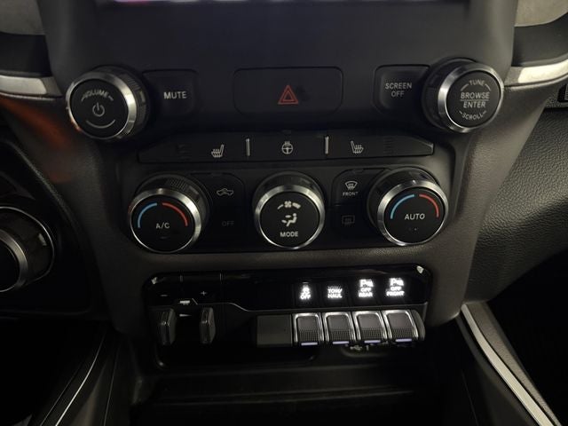 2020 RAM 1500 Big Horn/Lone Star 5.7 Liter V8 Hemi Crew Cab 4WD