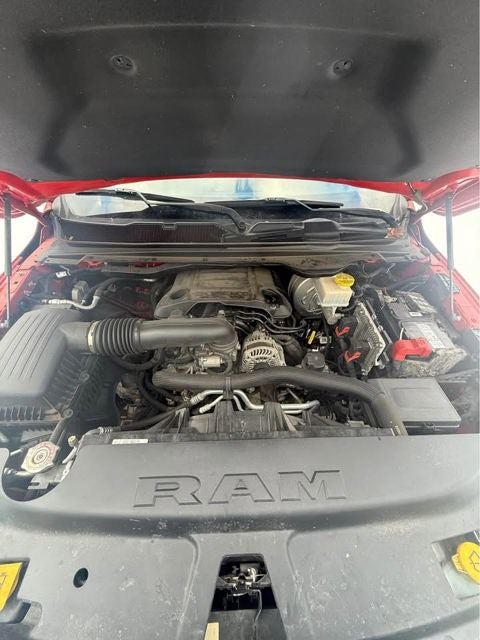 2019 RAM 1500 Big Horn/Lone Star 5.7 Liter V8 Hemi Cew Cab 4WD