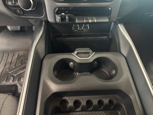2021 RAM 1500 Big Horn/Lone Star 5.7 Liter V8 Hemi Crew Cab 4WD