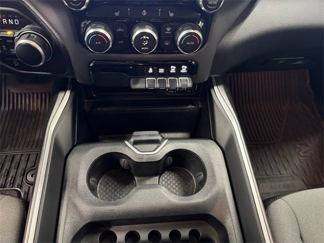 2022 RAM 1500 Big Horn/Lone Star 5.7 Liter V8 Hemi Crew Cab 4WD