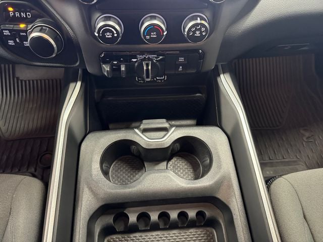 2022 RAM 1500 Big Horn/Lone Star 5.7 Liter V8 Hemi Crew Cab 4WD